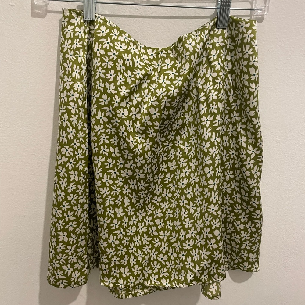 Reformation skirt size 6